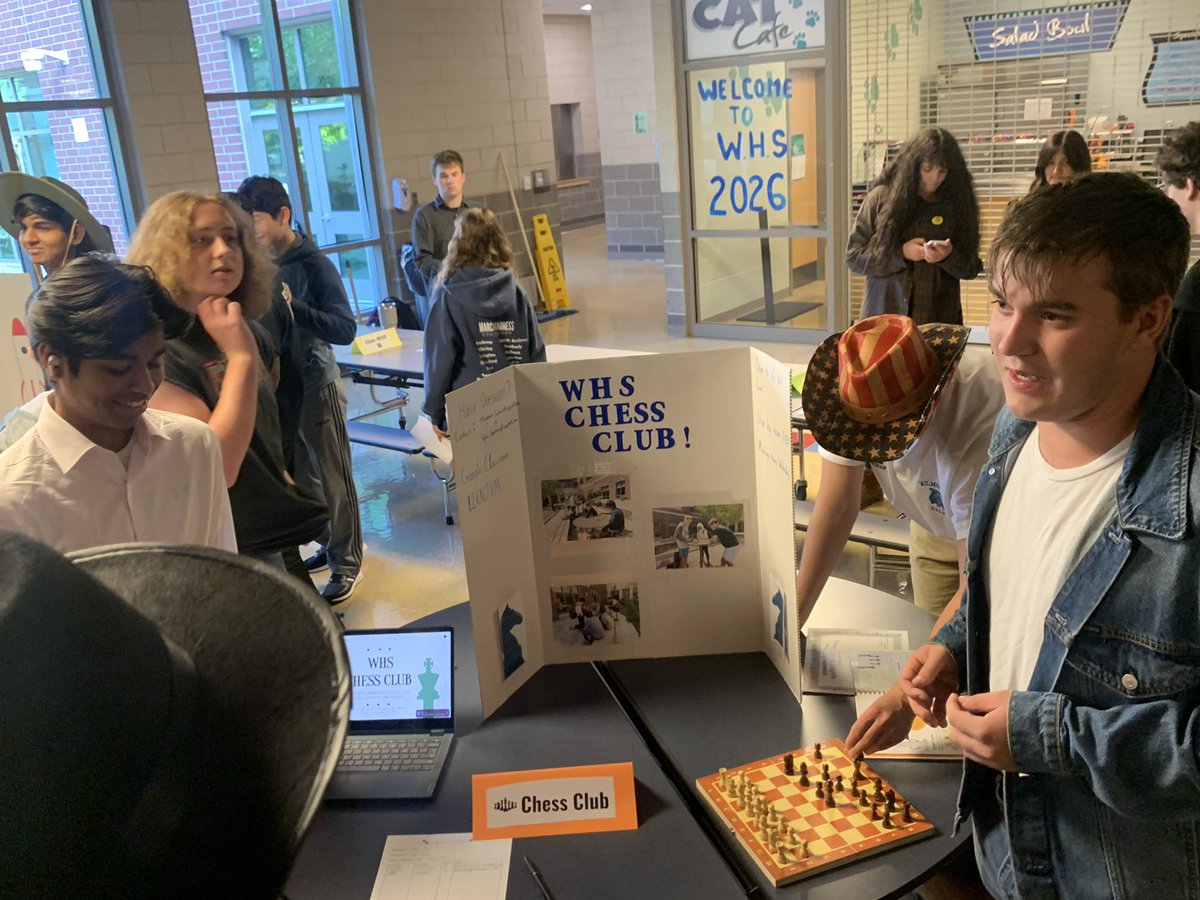 WHSGendron's tweet photo. Todays Activity Fair was a great event, every 9th grader had the chance to meet club leaders of over 30 WHS clubs!  @TownWilmMA @WilmingtonPS @SuperWPS https://t.co/bERoKKxsXZ