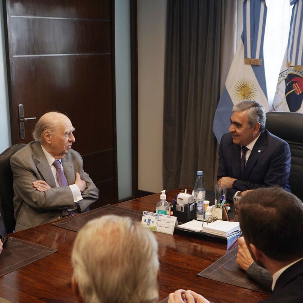 alfarogerman's tweet photo. Recibí la visita del ex presidente de Uruguay, Julio María Sanguinetti, con quien dialogué sobre la realidad social y política del país y de nuestra provincia. https://t.co/QNZE1psBkV