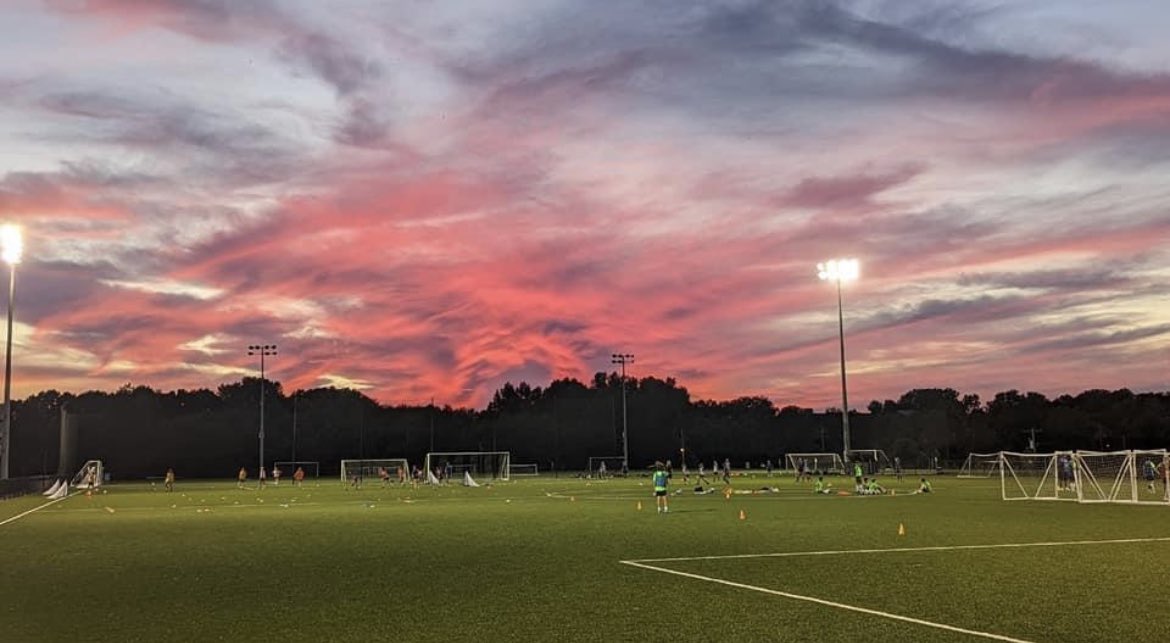 #NationalCoachesDay Thank you for making the pitch a field full of dreams!@untdstlacademy