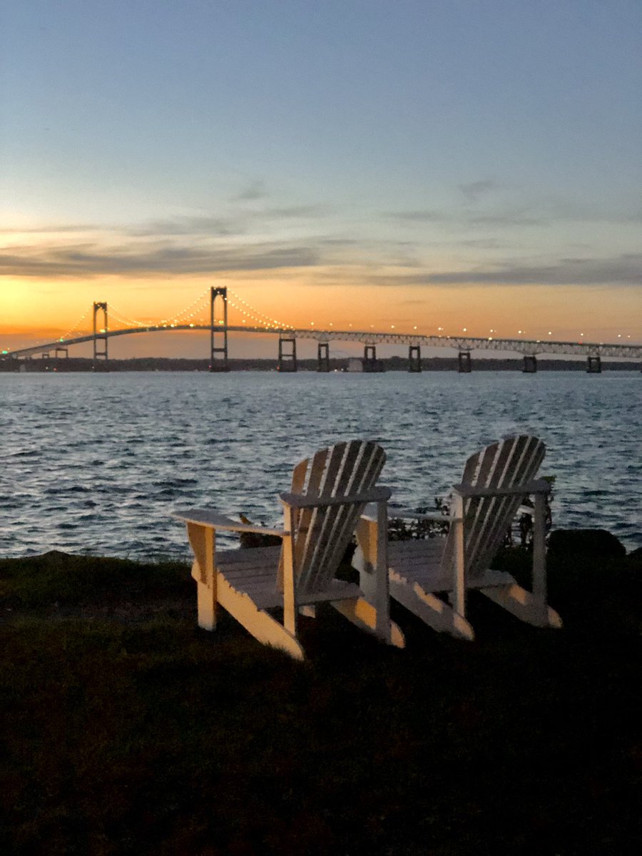 Emjay1028's tweet photo. Finally enjoying some nice weather in #Newport at the #NEHRA2022 conference. *Nothing* feels better than sunshine after so. many. gray. days. β€οΈ #MJWeather #TeamSunshine #TeamDaylight #RI #Sunset #FridayEve https://t.co/vQ430883uX