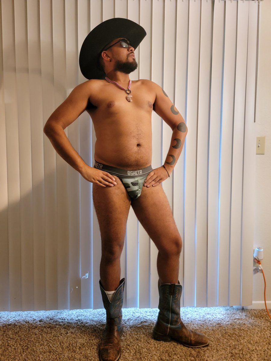 AvisoPup's tweet photo. Happy 6th day of Jocktober #Jocktober #gay #jock #JockstrapThursday #tattoo #ass #cakes https://t.co/W55mHjPqEm