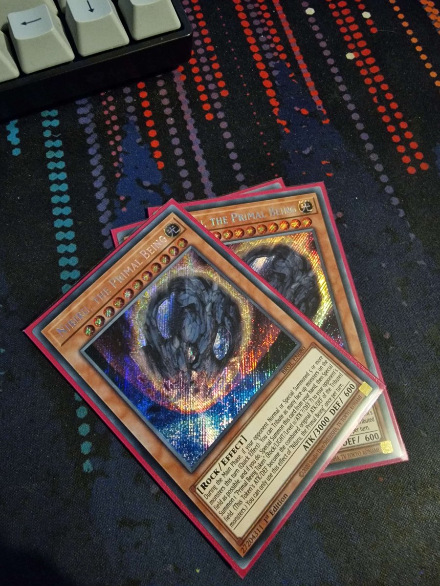 Cpt_Seagull's tweet photo. @MBTYuGiOh Oops! All Nibirus I pulled out of my awful deck I play at locals https://t.co/C0ebzN5er9