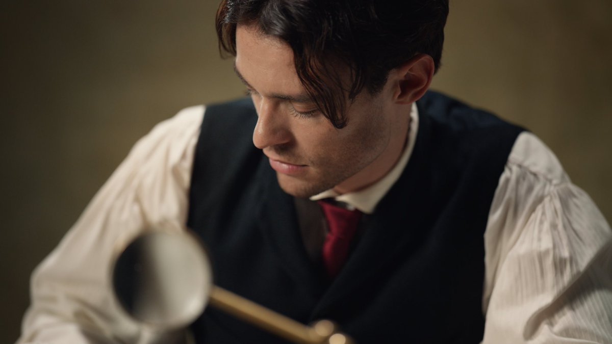 tryquinn's tweet photo. Thomas Doherty’s jawline is the only visual I will ever need. https://t.co/EDZQdn0ni1