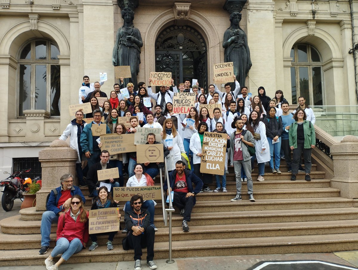 Todos listos en la #fmed porque #NoNosDaLoMismo