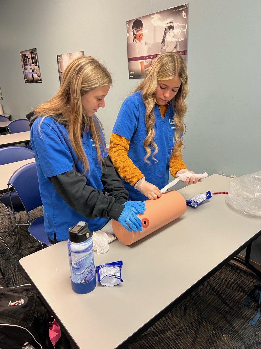 CBAdvancement's tweet image. Students have completed their Stop The Bleed certification as part of their Certification Advancement Program at IWCCC this week. One down and two more to go! So proud! #morewaystosucceed #showup #levelu @VickieMurillo