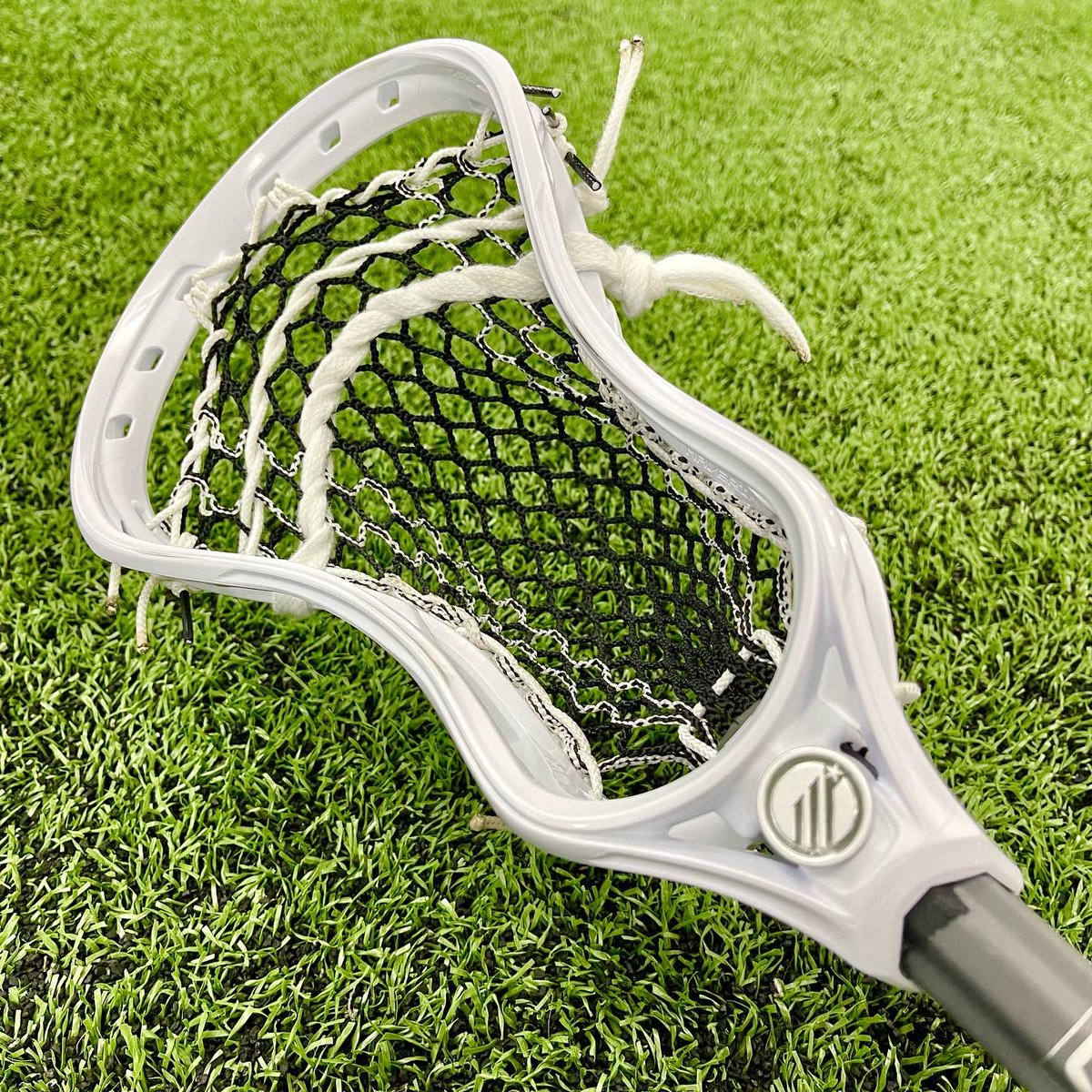 StinsonMellor's tweet photo. All-New @MaverikLacrosse #tactik3 it’s worth noting that the higher arch on the scoop changes where you anchor a #chenangotopstring it’s on the second hole down vs 3rd hole down on a Tactik 2.0.  The stick features @EastCoastDyes  #hero3 mesh/string &amp; #carbonpro3 speed shaft. https://t.co/v2GaolWGg1