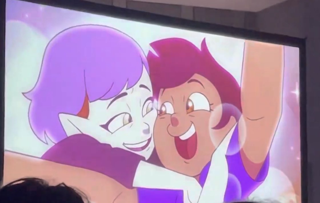 vanderhusband's tweet photo. THE OWL HOUSE PANEL / SEASON 3 SPOILERS
-
-
-
-
-
I DON'T THINK I'VE EVER BEEN THIS HAPPY FOR A CARTOON COUPLE WTF https://t.co/VcSoN1e2CI