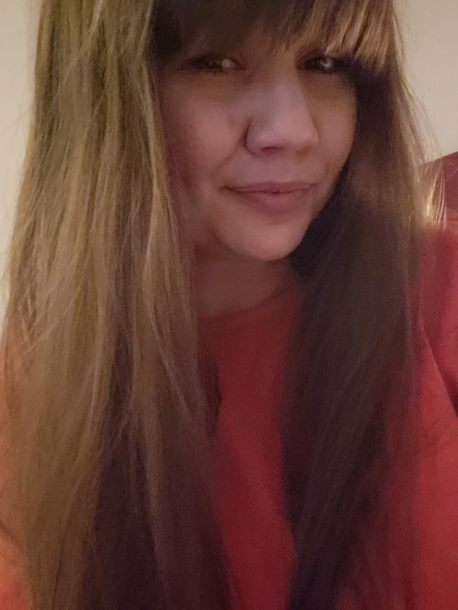 Tired and greatful.. Me and the hair wish you goodnight 👩🏽‍🦱
