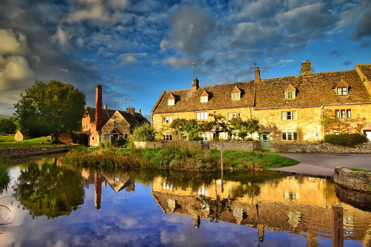 Phillip70952151's tweet photo. #lowerslaughter #cotswolds #england #nikon #goldenhour #village #rivereye #gloucester #oldmill #englishvillage #river #photography #reflection #polarisingfilter #gradfilter #bluesky #clouds https://t.co/Evq9Fg35TD