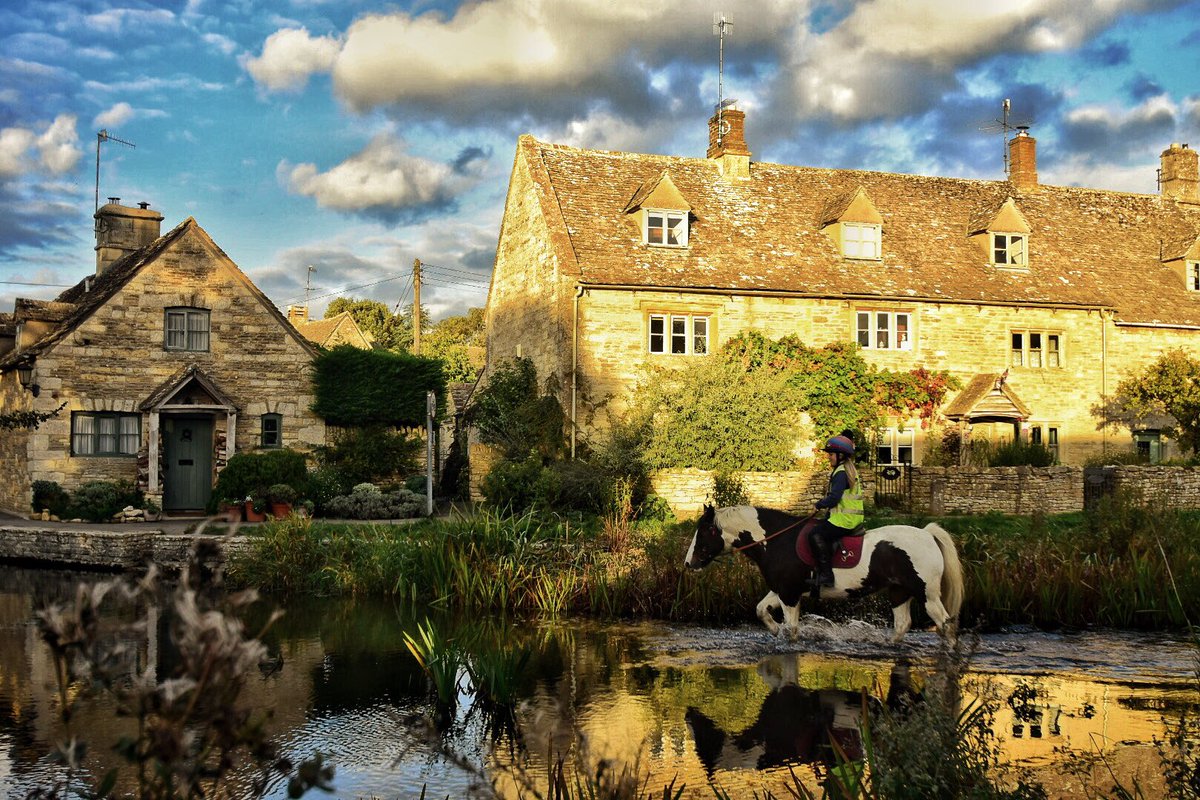 Phillip70952151's tweet photo. #lowerslaughter #cotswolds #england #nikon #goldenhour #village #rivereye #gloucester #oldmill #englishvillage #river #photography #reflection #polarisingfilter #gradfilter #bluesky #clouds https://t.co/Evq9Fg35TD