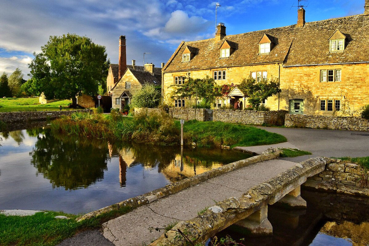 Phillip70952151's tweet photo. #lowerslaughter #cotswolds #england #nikon #goldenhour #village #rivereye #gloucester #oldmill #englishvillage #river #photography #reflection #polarisingfilter #gradfilter #bluesky #clouds https://t.co/Evq9Fg35TD