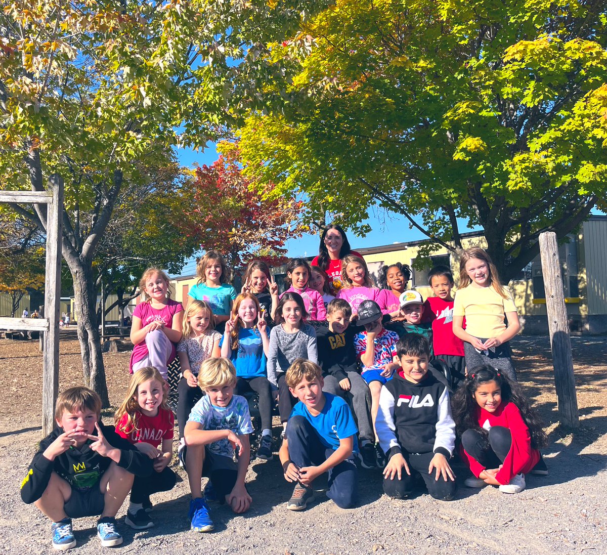 Rosangela Di Nardo (@ms_dinard0) on Twitter photo Yesterday I said goodbye to a wonderful group of Gr. 3 students and colleagues <a href="/StLeonardOCSB/">St. Leonard School</a> 🦁I am #ocsbgrateful for all the friendships I gained!
•
BUT I am excited to announce that I have accepted a permanent position at <a href="/HolyTrinityOCSB/">Holy Trinity Catholic High School</a>!💚 So excited for this new chapter!✨ Yesterday I said goodbye to a wonderful group of Gr. 3 students and colleagues <a href="/StLeonardOCSB/">St. Leonard School</a> 🦁I am #ocsbgrateful for all the friendships I gained!
•
BUT I am excited to announce that I have accepted a permanent position at <a href="/HolyTrinityOCSB/">Holy Trinity Catholic High School</a>!💚 So excited for this new chapter!✨