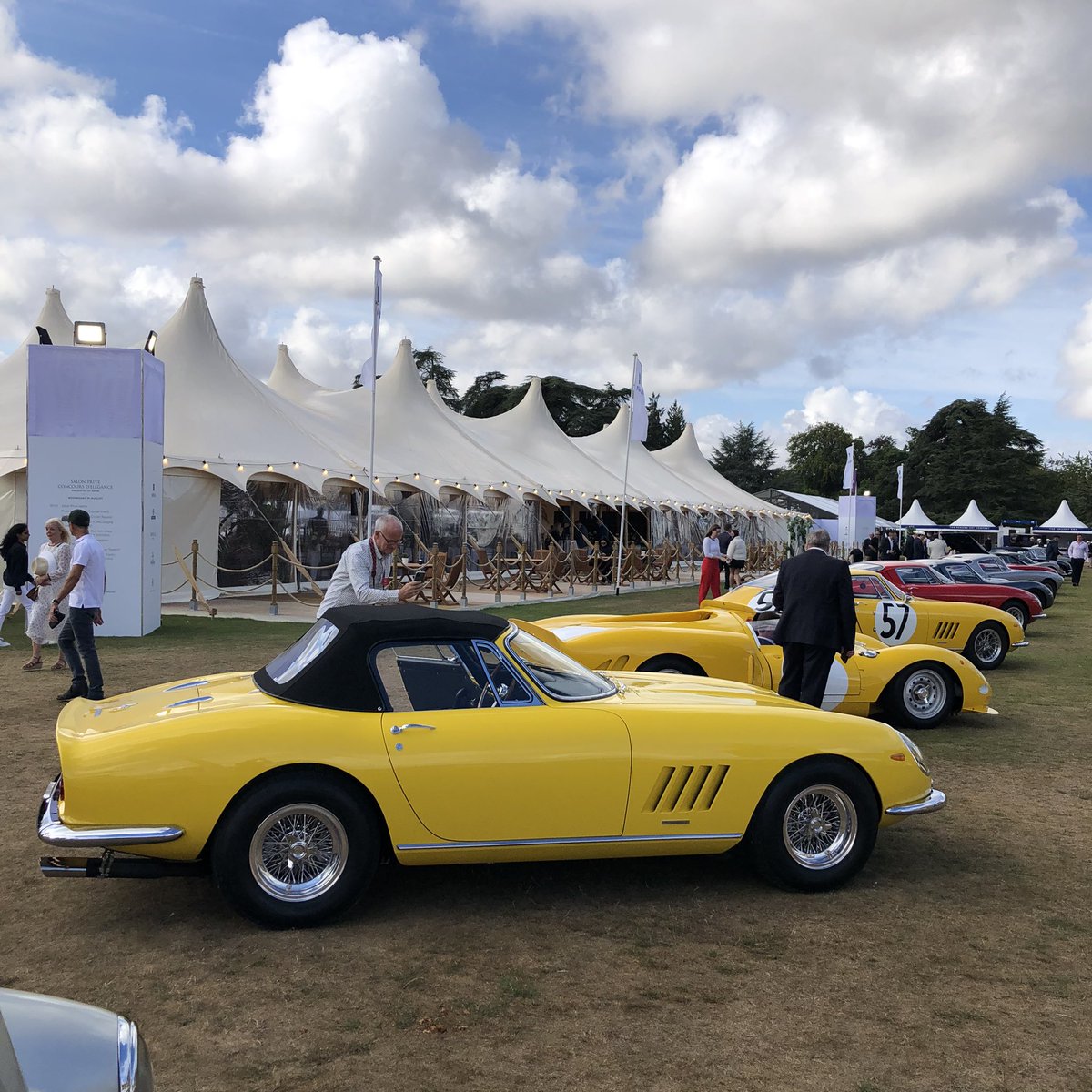 All ready for #ferrarifriday #ferrari #250gto #275 #250swb #f50 @ClassicSupercar #aohe #associationofheritageengineers #aohesustainingthelegacy