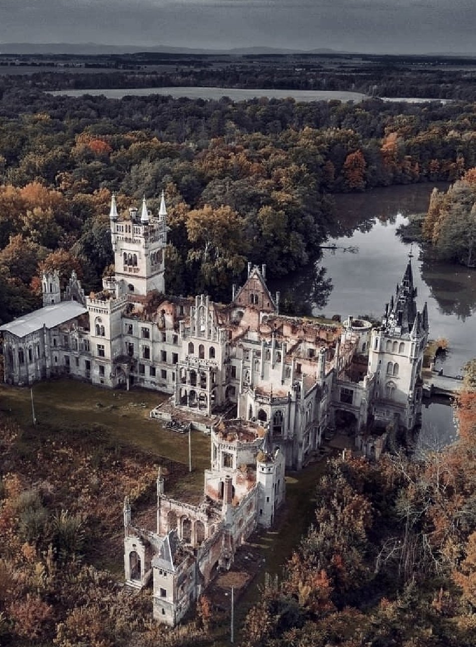 Castle aesthetic