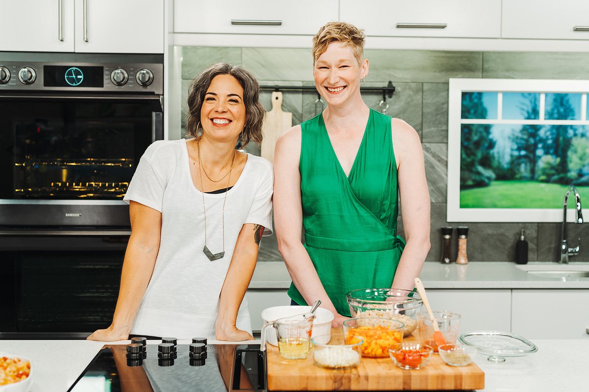 GreatTastesMB's tweet photo. We're "Spilling the Beans" this weekend! Elisabeth Harms from @MbPulseGrowers joins us to make delicious &amp; affordable meals using dried and canned beans. Tune in to @ctvwinnipeg Sat at 6:30.  https://t.co/UAOauPgnPG #MBFoods #MBFarms #loveLocalmb #seson33 #setyourpvr https://t.co/lg1oCB8aeE