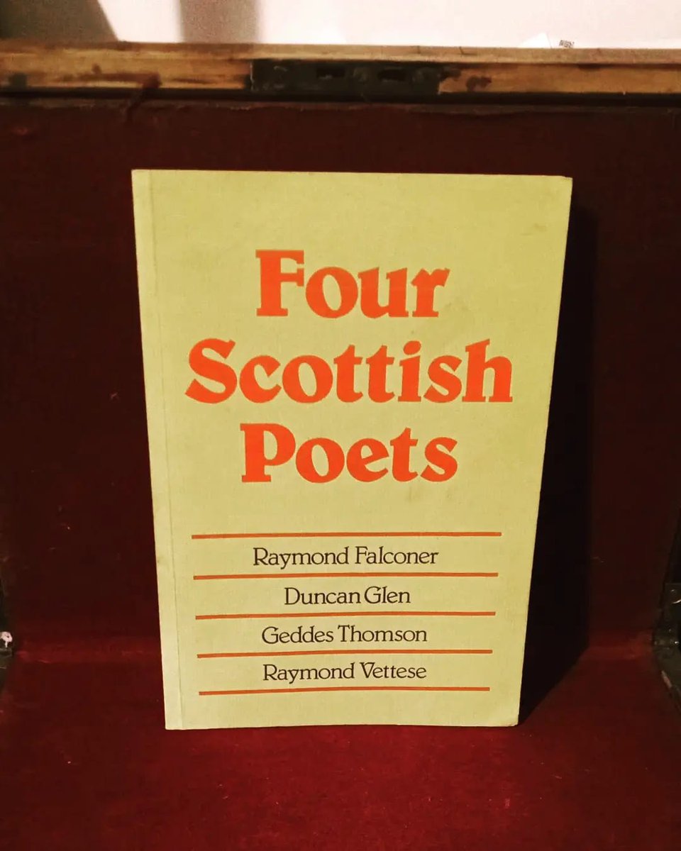 Librarian tweet media