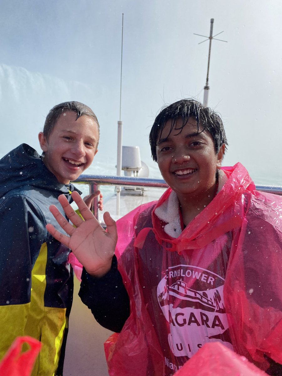 mllevanessadias's tweet photo. The Grade 7 students loved their time in Niagara Falls! So many new friendships and great memories… @SJK_School #ThisIsSJK #Grade7 https://t.co/N3eDYKLNjz