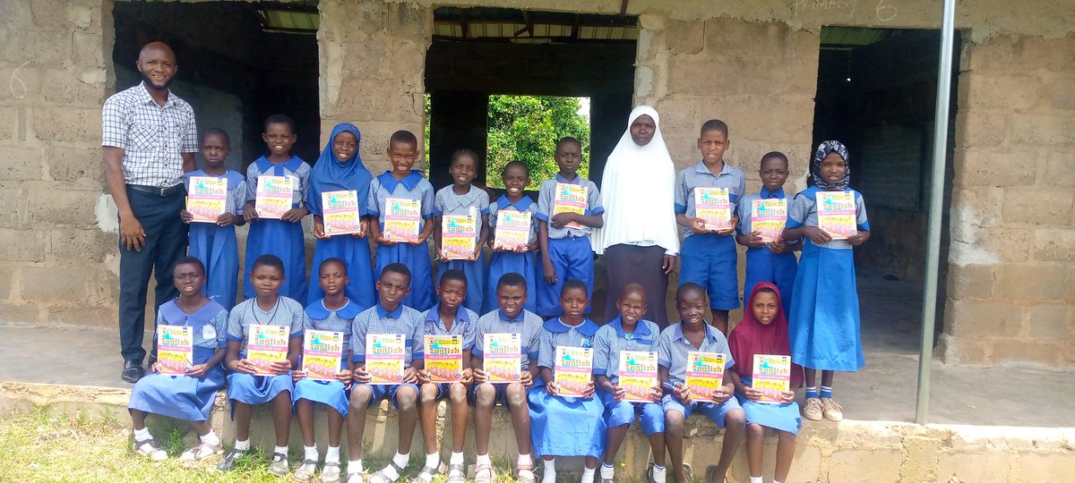 AromeOmachoko's tweet photo. Today, I handed over 21 English language textbooks to me learners. Henceforth, they will take ownership of a textbook for the first time.I look forward to having an engaging class and improving the literacy skills of my learners.
#tfnimpactstories.
#tfnfellow @Teach4Nigeria https://t.co/GI2lPRPXZX