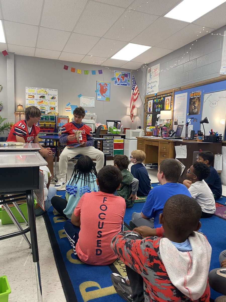 MrsKring's tweet photo. Thank you @ISDSchools for having these awesome Patriot football players read to us today! π π #isdstrong #isdschools #lufflions #luffpride #thsfootball https://t.co/BiFFu0Vg3x