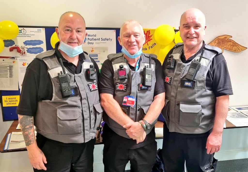 beckieboo1206's tweet photo. More pictures from todays world patient safety week event at @SalfordCO_NHS including visits by some of the security team, A&amp;E staff,  practice educators &amp; QI team. Great conversations about how we can support our patients &amp; minimize risk of falls @NCAlliance_NHS @falls_network https://t.co/iJumEAczxD