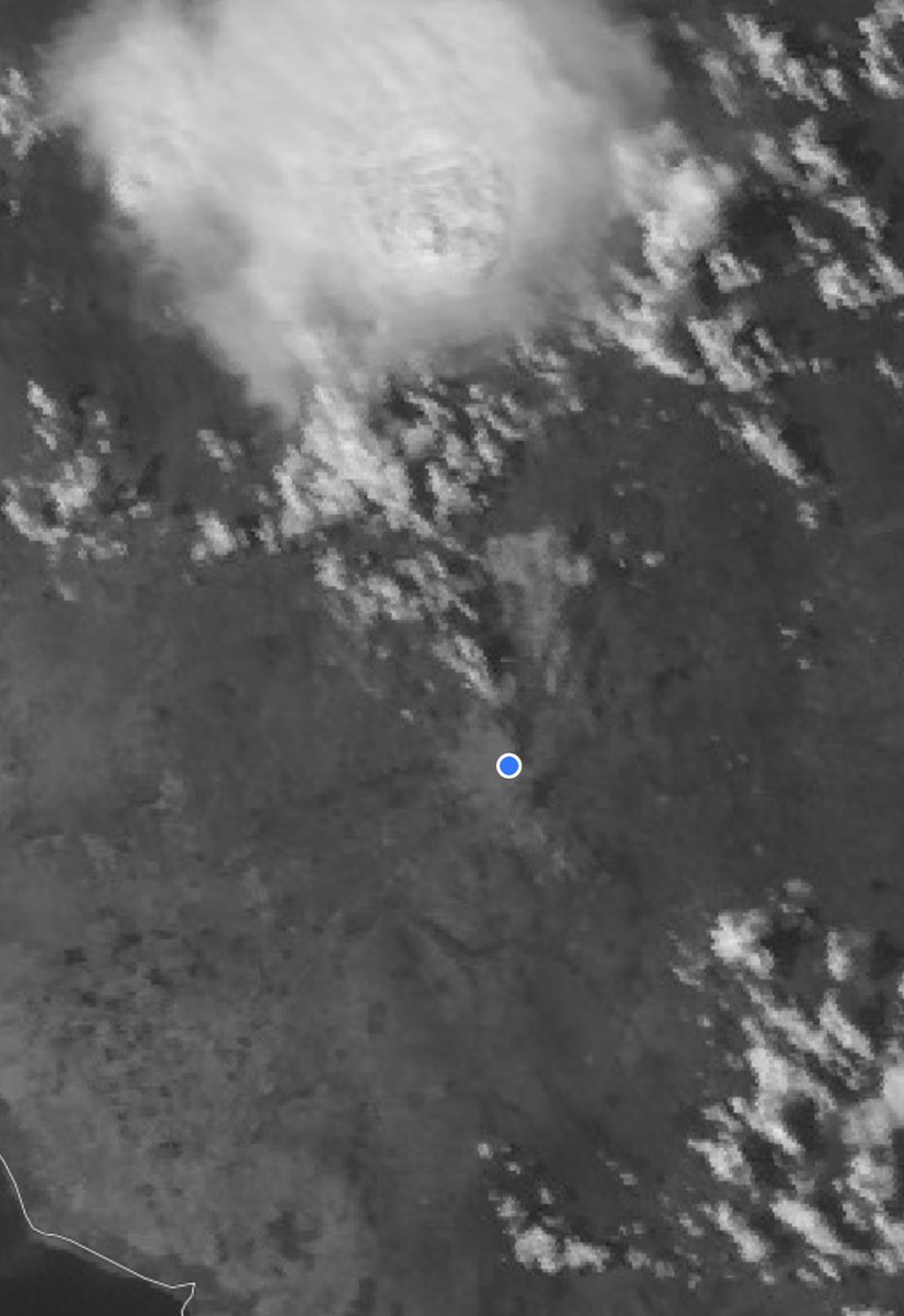 Algunas tormentas han comenzado a desarrollarse en la última hora muy cerca del entronque con Pesqueira hacia el norte. Esperamos que a medida que avance la tarde estas celdas ganen un poco más de tamaño. Posibilidad de lluvia en 40%