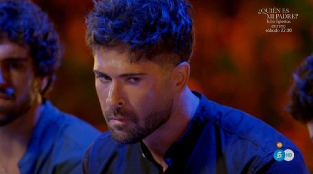 SarySaruchi's tweet photo. No te quedes con quién te mira como mira Manuel...
#LaIslaDeLasTentaciones3 https://t.co/ukHbOzCA0s