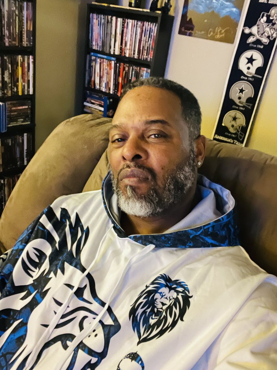 RLBJR1965's tweet photo. Today a Libra king was born! 57 years young ! #Libra  #libraking  #LibraSeason  #bithday https://t.co/ChdqZ3S9z1