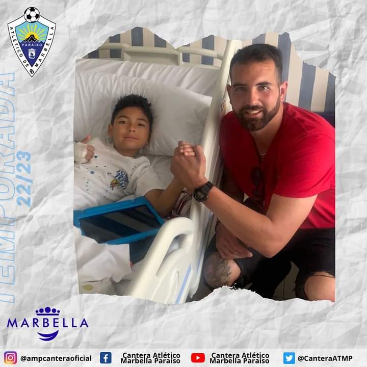 CanteraATMP's tweet photo. 🏥 𝗣𝗔𝗥𝗧𝗘 𝗠𝗘𝗗𝗜𝗖𝗢 🏥⁣⁣
⁣⁣
Nuestro coordinador, @xexu_45 , ha visitado a Iker tras su intervención de tibia y peroné.
⁣⁣
¡Nos alegramos mucho de que todo haya salido bien, pronto estarás de vuelta! 💙🤍⁣⁣
⁣
#MarcaMarbella https://t.co/gXEa1PQITD