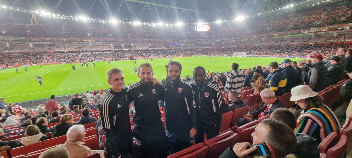 FCMFirstTeam's tweet image. Our coaching team @Emiratesstadiu enjoying @EuropaLeague 

#marylebone @HowarddeWalden @LondonFA #footballcoach @KarenBuckMP_ @Arsenal