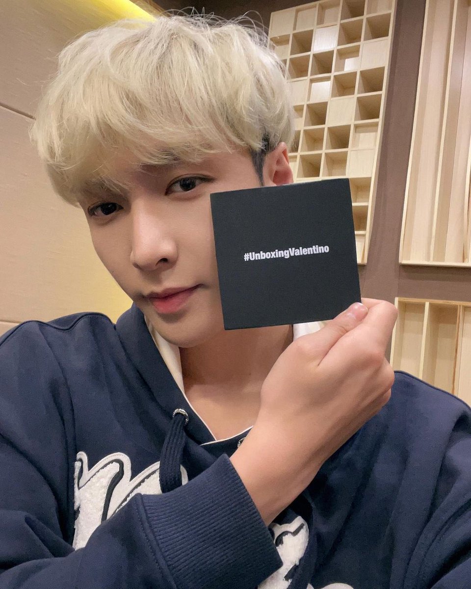ririkoh66's tweet photo. Happy Birthday 🎊LAY
今年こそは会えますように
#CaptainLAYDay
#HappyBirthdayYixing https://t.co/Vzjx13VVZI