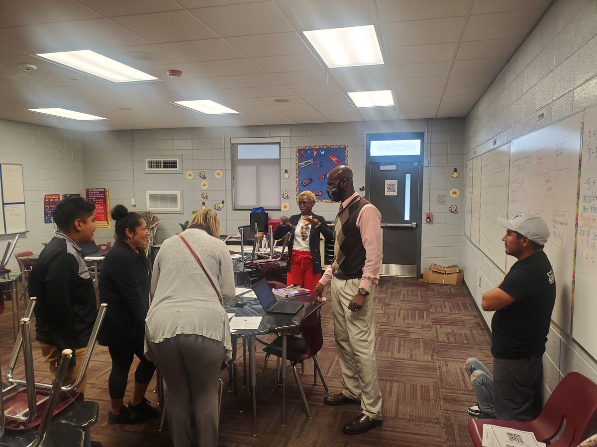 WeaverMiddle's tweet photo. We are having an amazing week celebrating Building Parents Capacity at Weaver!!!
#WalkingGreater #Built4Bibb #WeaverStrong https://t.co/x80XHpFKI6