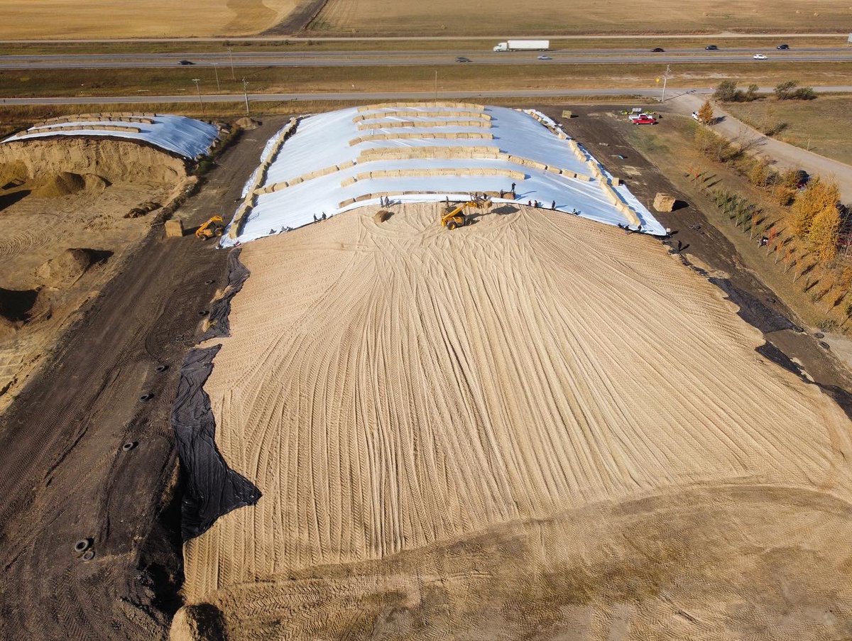 BarrAg2's tweet photo. What a beautiful day to finish the 2022 corn silage pit by putting the tarp on 🌽🌅 

It's a wrap!

HUGE THANK YOU to everyone involved for their hard work 🙏🏻 #greatjob #thankyou #corn2022 #cornpit #cornsilage #barrag #farm #season2022 #corn #canada #alberta #harvest https://t.co/rSuA33EIES