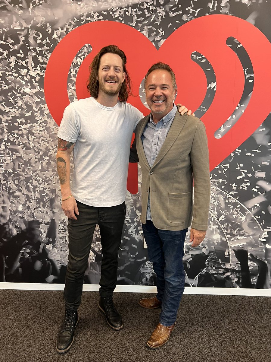 Great catching up with <a href="/tylerhubbard/">Tyler Hubbard</a> in studio today. Looking forward to seeing him take the stage tonight!

#TylerHubbard #981TheBull