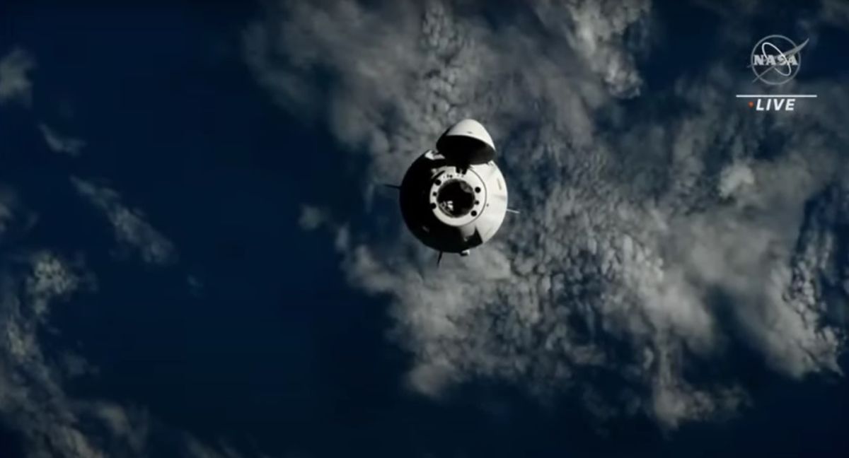 SpaceX's Crew-5 astronaut mission arrives at the International Space Station trib.al/1ri0wpE