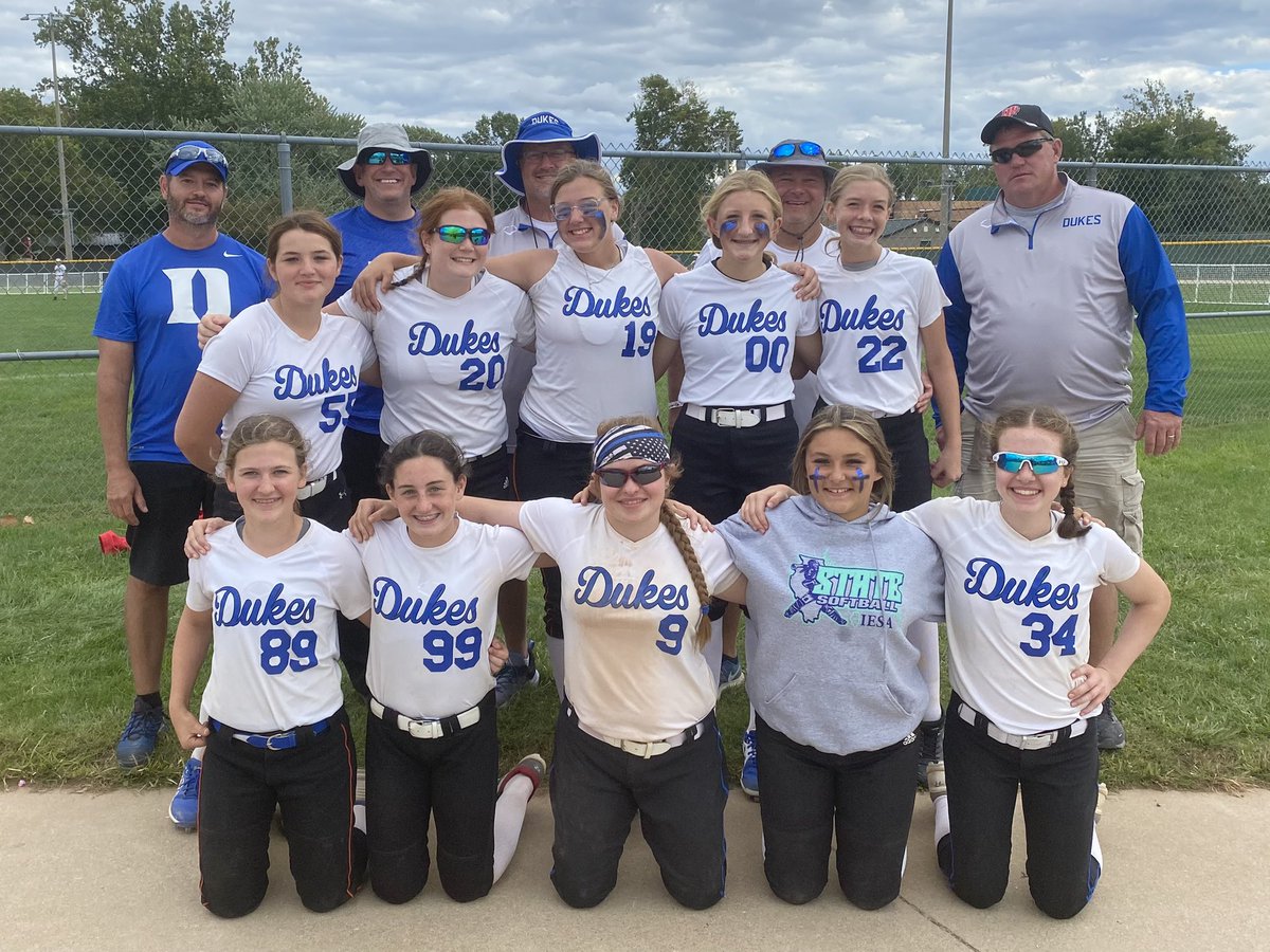 KatieHuckaby28's tweet photo. Happy National Coaches Day to my hardworking Lady Dukes coaches! Thank you Russ, Danny, Keith, Adam and Robert for all you do for me and the team! @DukesNational @ExtraInningSB @SoftballConnect @Los_Stuff @LegacyLegendsS1 @CoastRecruits @SoftballPros @TopPreps @IndianaSBLive 🤩 https://t.co/CWR9MjPkbK