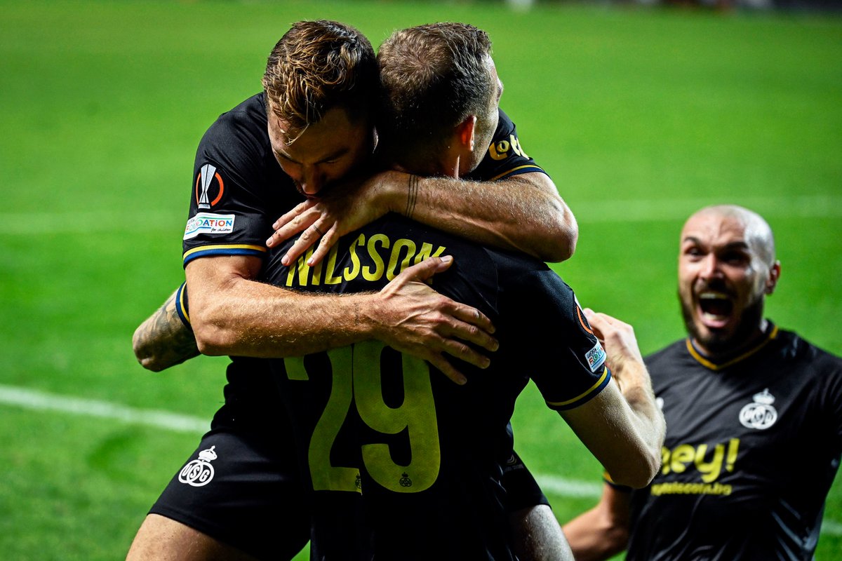 UnionStGilloise's tweet photo. What. a. night! 💛💙
The complete turnaround in 5 minutes 🤩
#SCBUSG https://t.co/lX5z0MDkaF