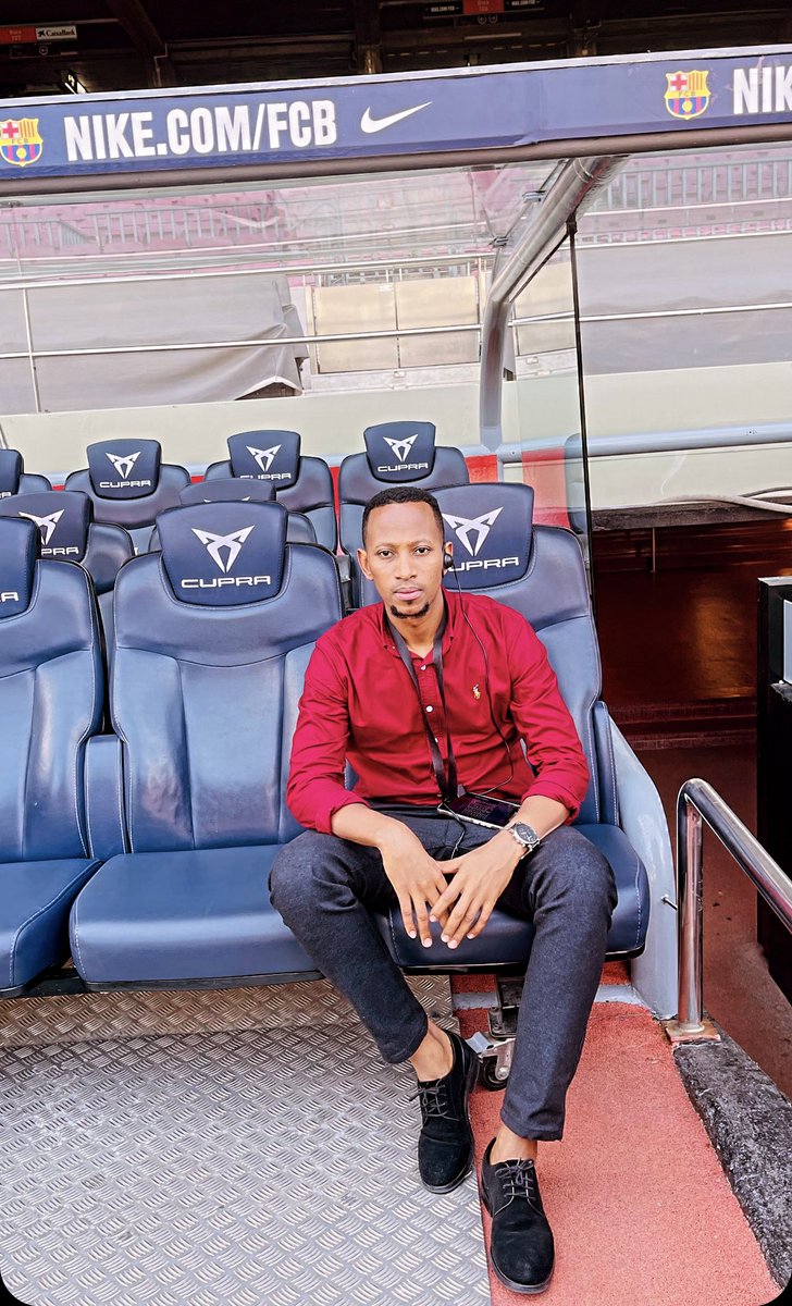 🔴SPOTIFY CAMP NOU STADIUM…
 Les Corts district of Barcelona city!

In the Seat of Head Coach XAVI HERNANDEZ… 

It was a Pleasure 🙏