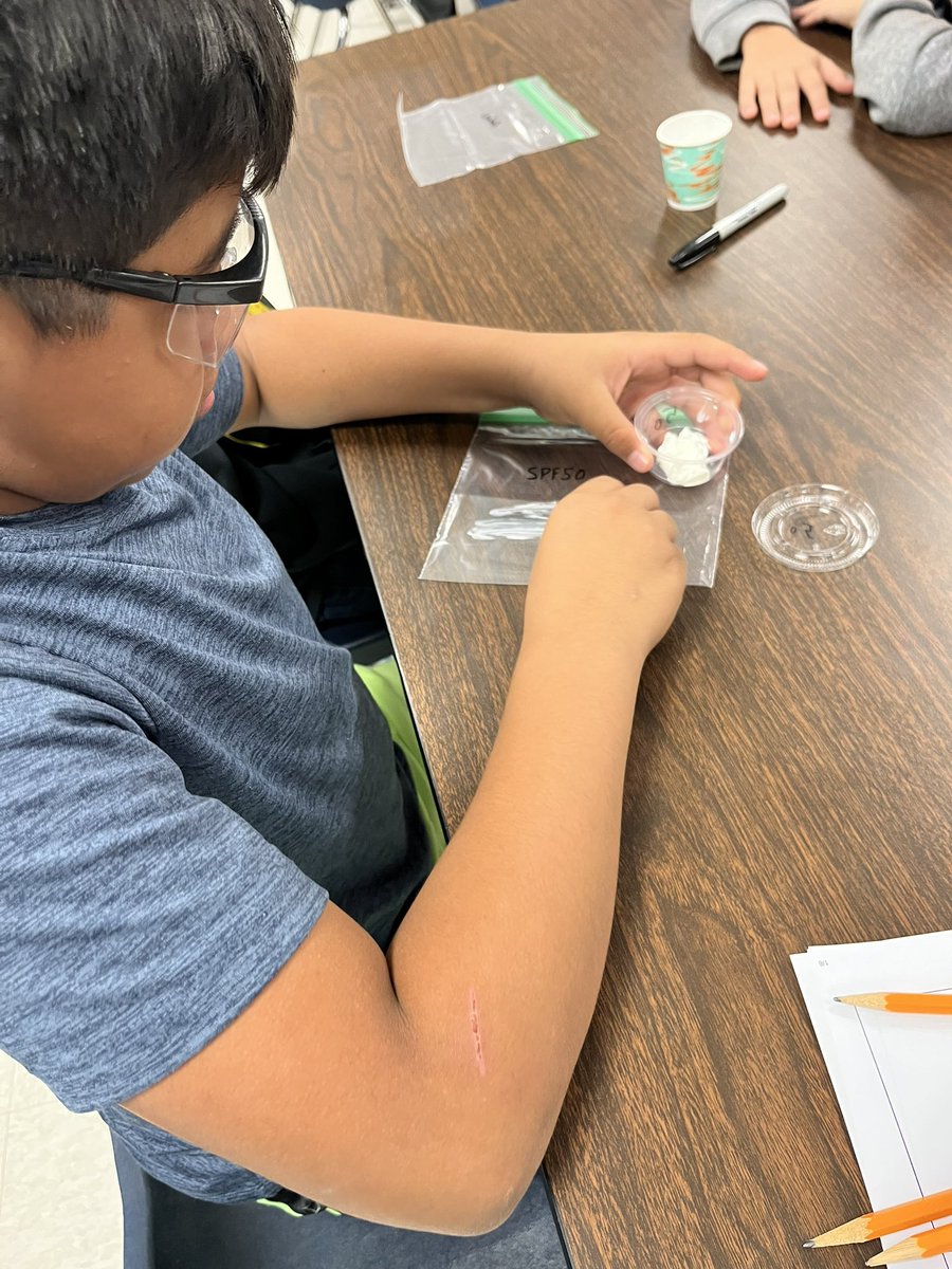JamieMcBee's tweet photo. Thank you @Rose_STEMS for our fabulous lesson today! The kiddos love visiting the science lab๐งซ #NISDScience @NISDElemScience @NISDBraunStat https://t.co/uDOkwX1ijW