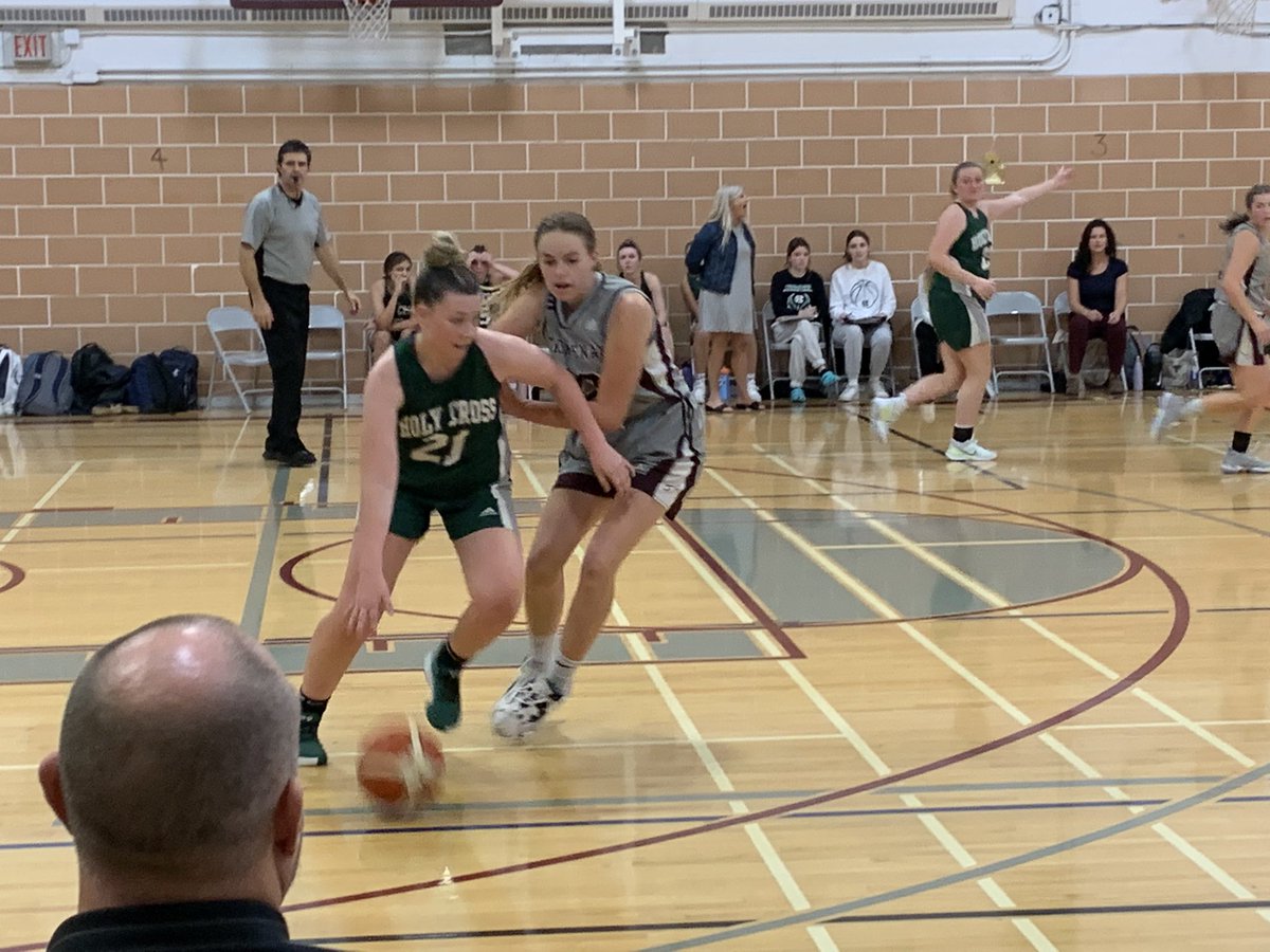 KASSAASports's tweet photo. Senior Girls bball at @FSSprops vs @Gr33nArmy. Nail biter of a game. Great action and great defence being played! #intenseplay #loudcrowd https://t.co/2Mtl4OG08T