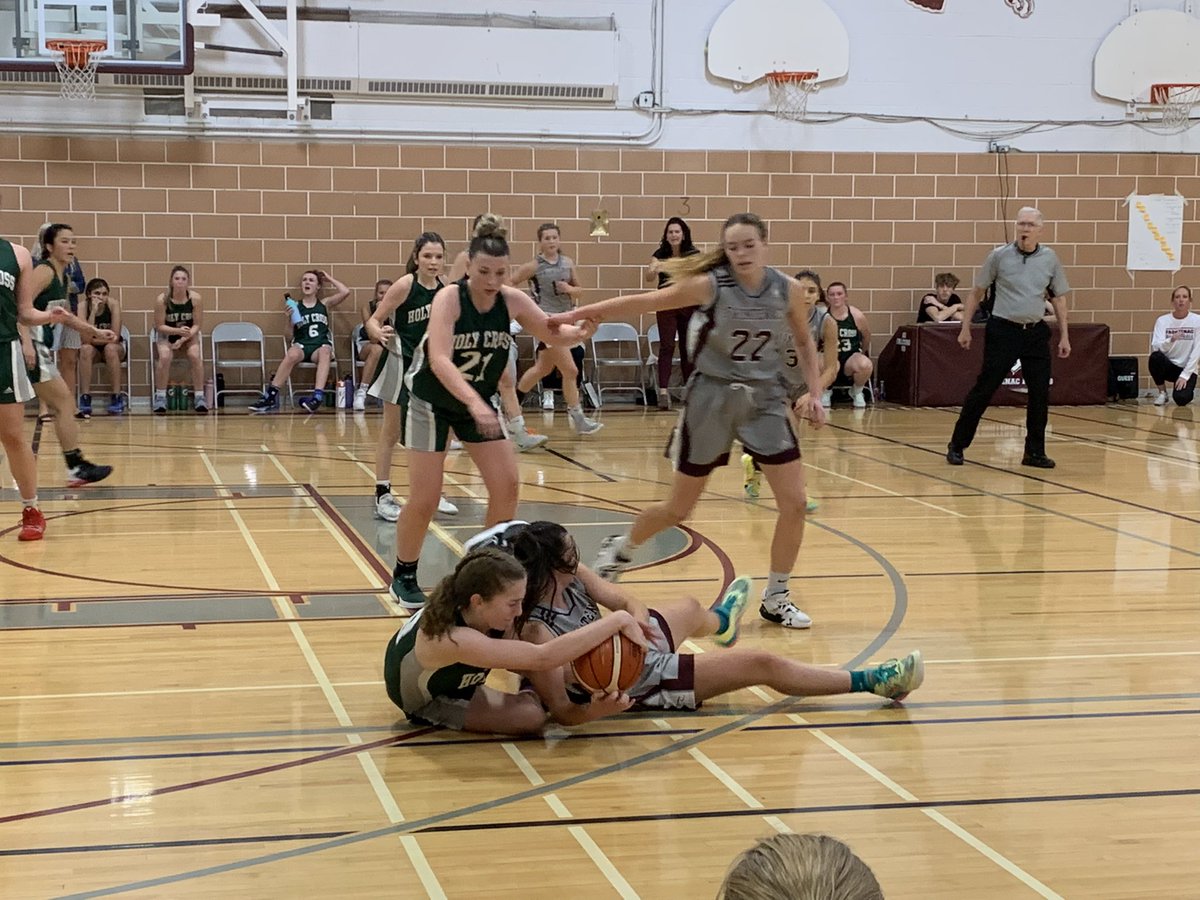 KASSAASports's tweet photo. Senior Girls bball at @FSSprops vs @Gr33nArmy. Nail biter of a game. Great action and great defence being played! #intenseplay #loudcrowd https://t.co/2Mtl4OG08T