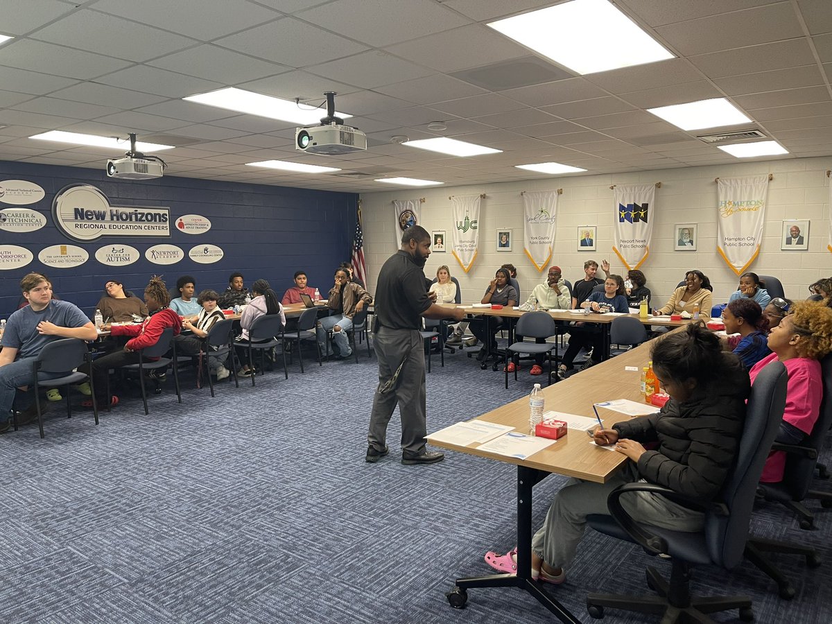 NHREC_CTE_BF's tweet photo. What a great kickoff meeting with our student advisory councils! Students were undoubtedly inspired by @darylcros “Ted Talk” on leadership! Looking forward to seeing all of the exciting things they will do.
 #NHRECCTE #NewHorizonsCTE #BoldlyLeading #WeAreNewHorizons 
@NHREC_VA https://t.co/7ESDAqjs9V