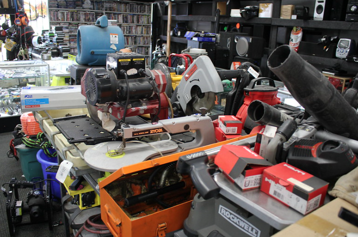 centralpawnshop's tweet image. At Central Mega Pawn you can find something you'll need or didn't know you needed. #everydaystuff. 💰👍

The best prices offered with valuables in store &amp;amp; also in our online e-shop. Browse and look around to shop or to see what you too can bring into pawn with us for top dollar.