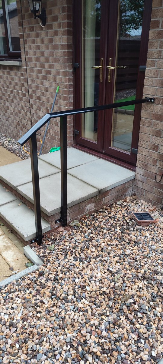 Another example of a steady rail we made with a nice powder coated finish we take safety as priority! #handrails #safety #steadyrailing #welding #metalwork #fabrication #steel #Scotland #uk #Edinburgh #clackmannanshire #alloa #forthvalley #stirling #falkirk #dunfermline #fife