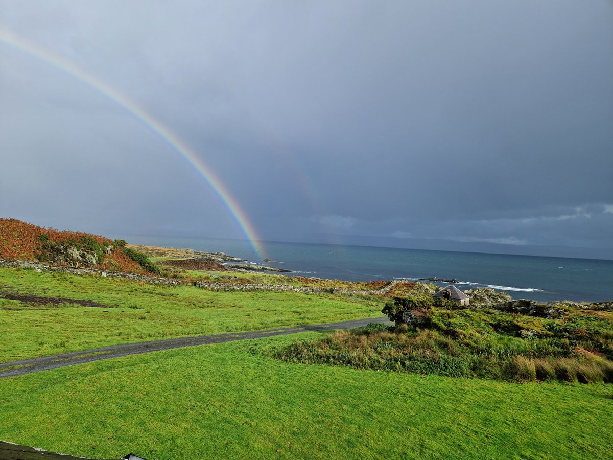 sidbart's tweet image. Rainbow. Tarbert, Isle of Jura