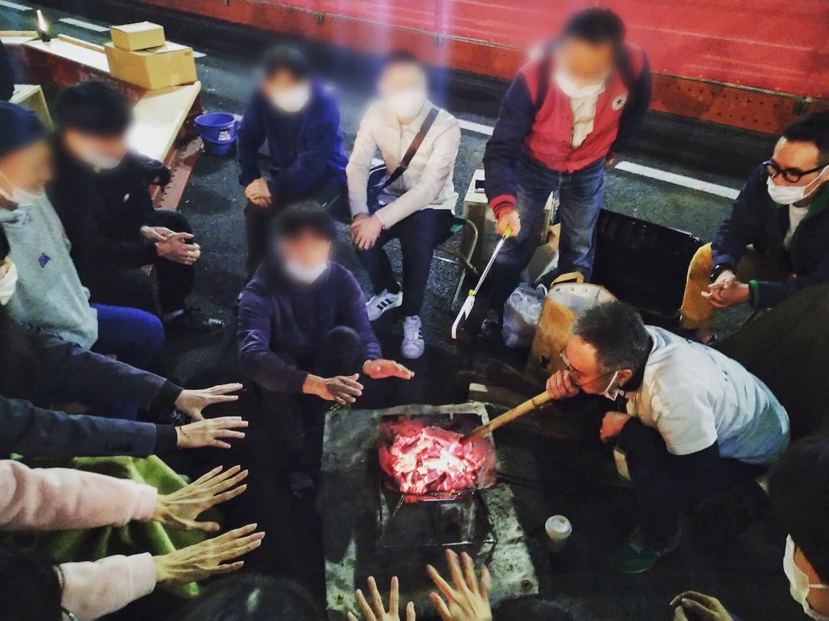 sendai_takibity's tweet photo. なんとなく街の表情に優しさが灯り始めているのを感じる、2週間目。仙台たき火ティーも最後の週末を迎えようとしています。
#仙台たき火ティー #仙台駅前らしさ #machitosendai #movemove https://t.co/BxD7uztzGk