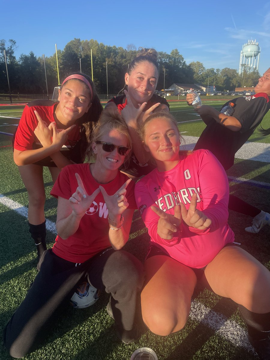 AHSGirlsS0ccer's tweet photo. WE EAT HIGHTSTOWN FOR BREAKFAST, LUNCH, AND DINNER🍽🍽‼️‼️ #HIGHTSTOWNK #checkthescoreboard https://t.co/WC9jjtsyJ3