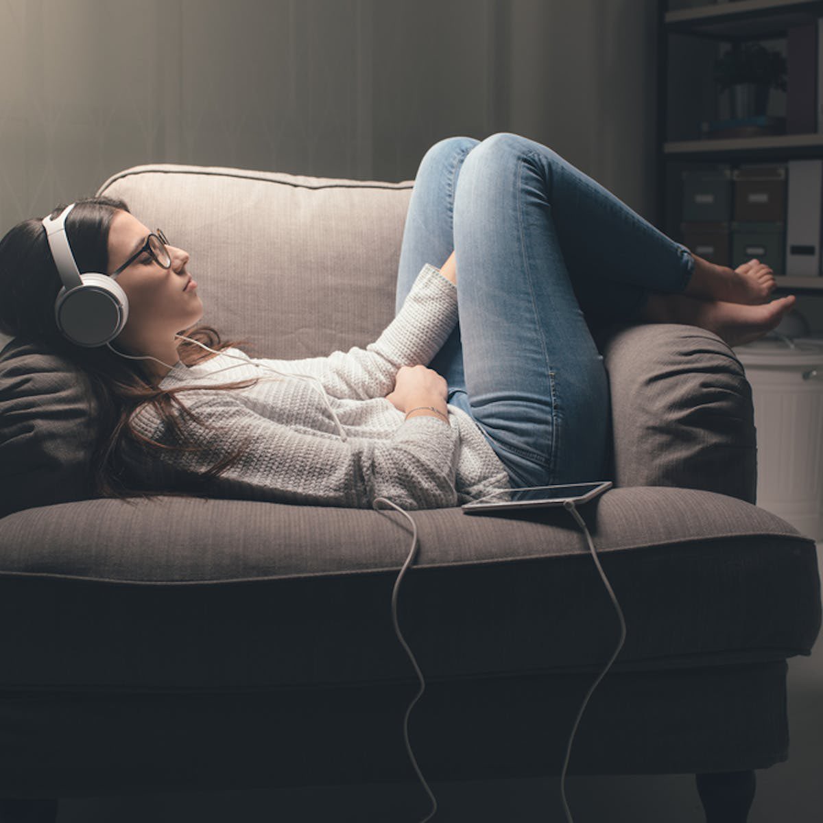 RadioClef's tweet image. What Song(s) make you emotional EVERY time you hear it? 

I'll Start...."Always and Forever" by Heatwave.

You agree??

#emotionalsongs 
#joinus 
#djrequest 
#onlineradio 
#jazz