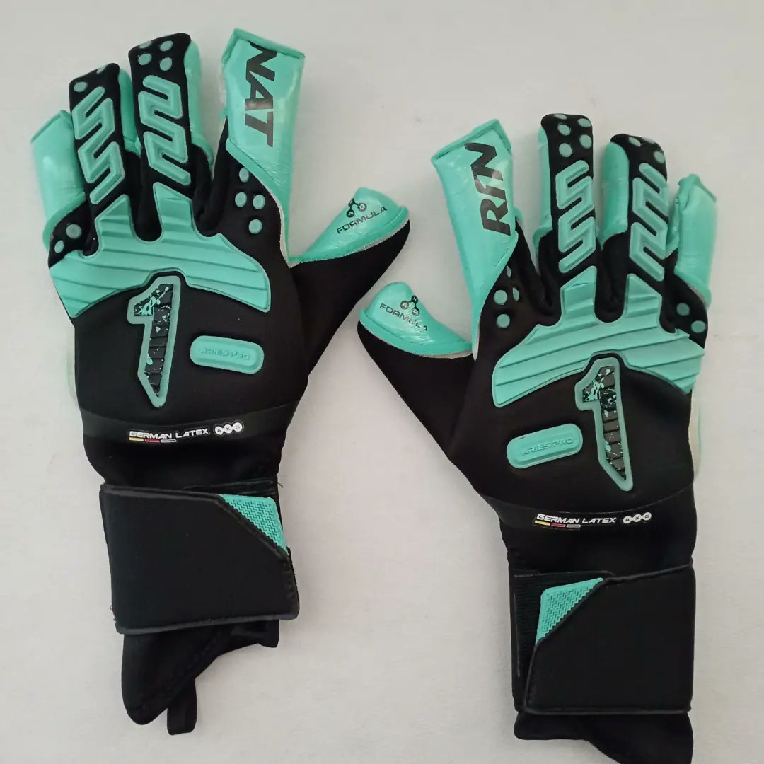 Aniveldecancha8's tweet photo. Alguien los buscaba...😍😍😍

Ya disponibles en nuestra web...😉

Estrena hoy y paga después...😃

#Kueskypay #ecommerce #Aplazo #Rinat #rinataries #rinatgloves #goalkeeper https://t.co/KxGCL1iwgp