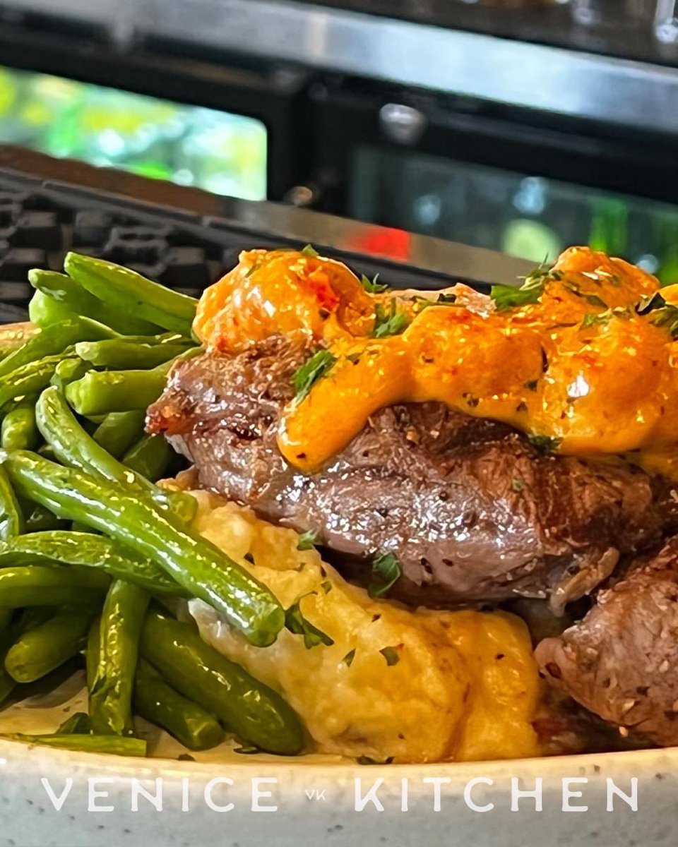 venice_kitchen's tweet photo. Love at first bite! 🍽😍
👉🏼Come visit us!
Memphis (901) 767-6872
Oxford (662) 236-6872
https://t.co/K8YsKhz7Zv
#venicekitchen #italiancuisine #pizzatime #restaurant #dinner #happyhour #memphis #oxford #foodie #goodeats #midsouth #italian #southern https://t.co/OAZ4yGMp5r