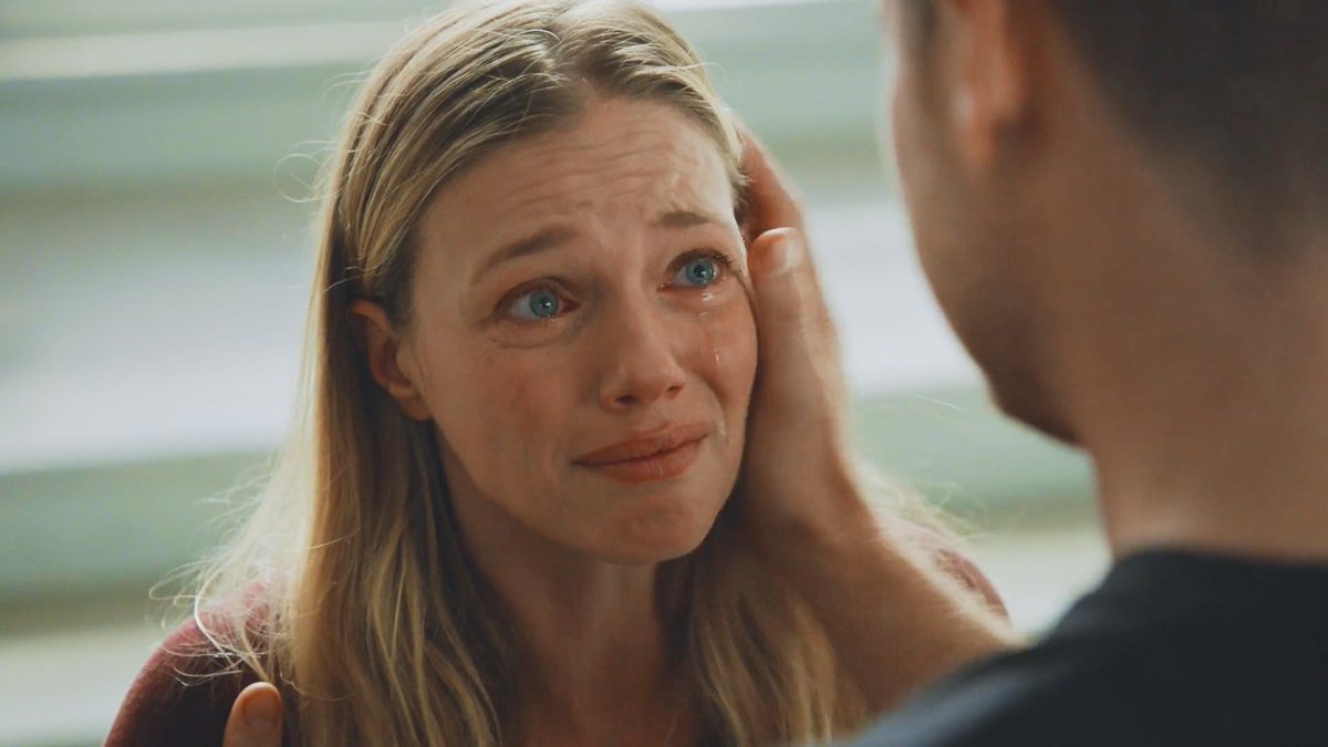 chiladiespics's tweet photo. "You can't just leave." https://t.co/WUrDwDqfu4